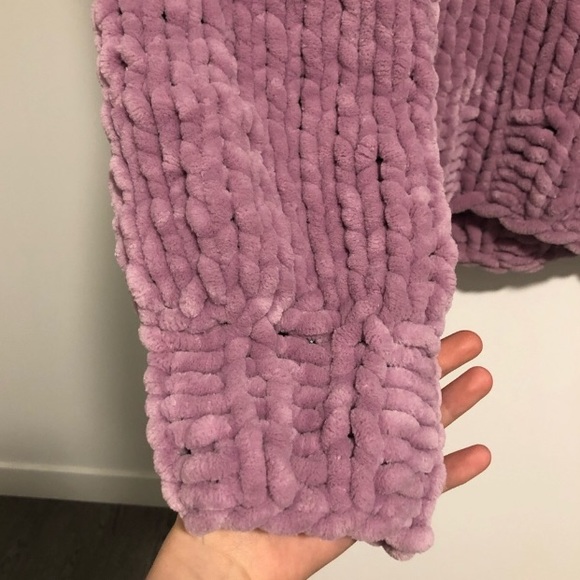 (281) Handmade Chunky Knit Sweater - Picture 3 of 4